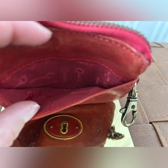 Fossil Genuine Leather Red Zip Card Case Wallet Gold Brass Hardware VTG Y2K - Picture 5 of 9